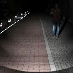 Herrmans - H-Black Herrmans MR8 - Phare Pour Vélo électrique -Monkeylink Soldes herrmans h black mr8 phare velo 1 3840x2160