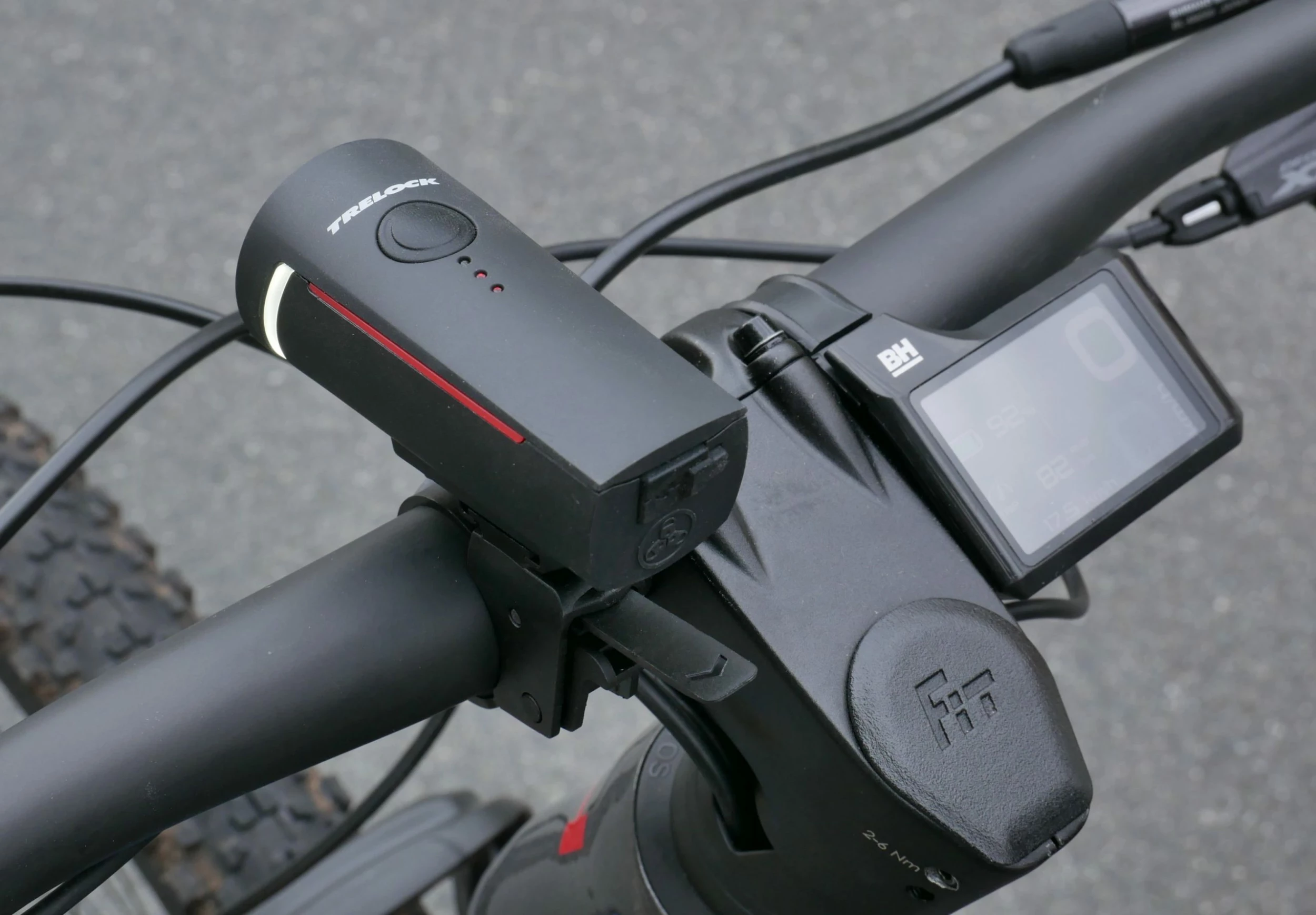 Trelock - Set D'éclairages Avant/arrière LS 300 I-GO Vector & LS 740 I-GO 6 Trelock - Set D'éclairages Avant/arrière LS 300 I-GO Vector & LS 740 I-GO – Image 4